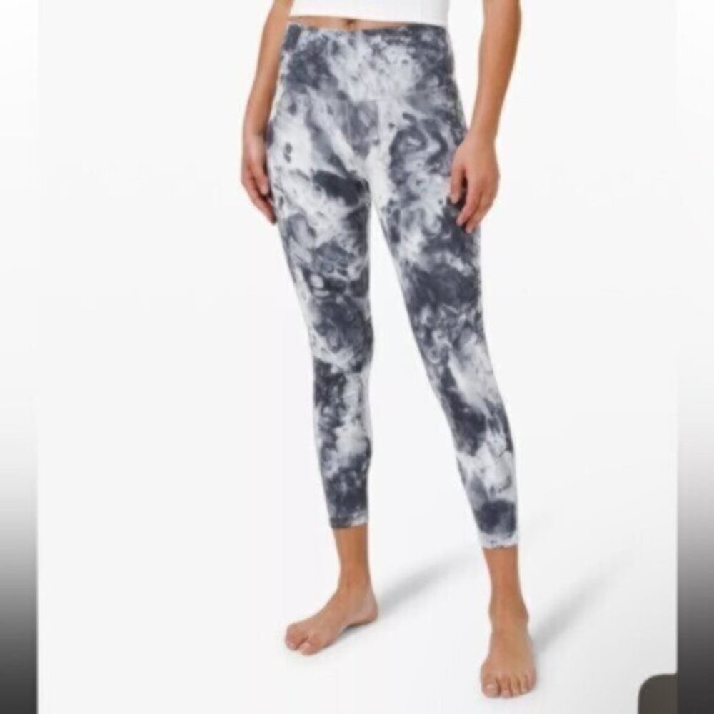 Lululemon White & Blue Marble Dye Wunder Under High Rice Tight Leggings Size 2